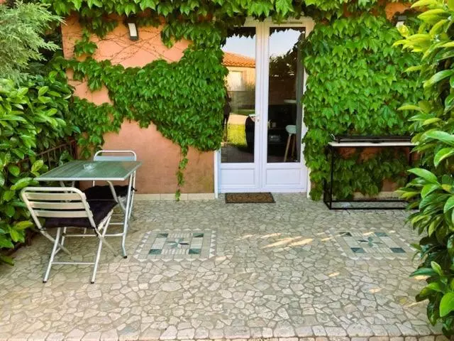 استودیوی استاندارد, Résidence Dolce Vita De Palombaggia