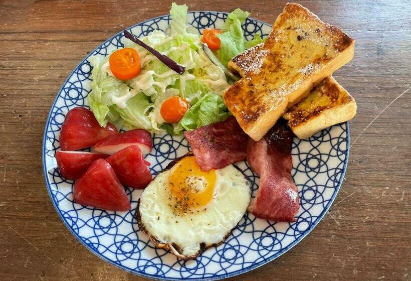 اتاق استاندارد با بالکن و چشم‌انداز دریا, 永勝客棧