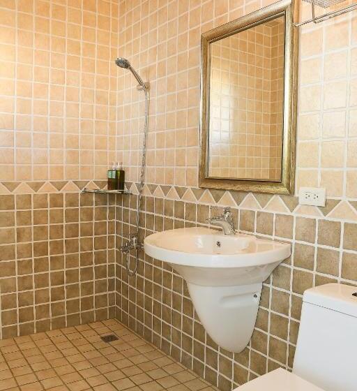 اتاق لوکس با بالکن و چشم‌انداز دریا, 永勝客棧