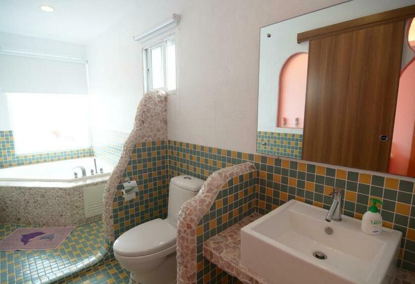 اتاق لوکس, Galilee