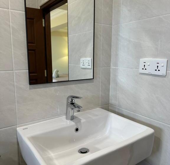 סוויטה משפחתית, Bao Sheng Durian Farm