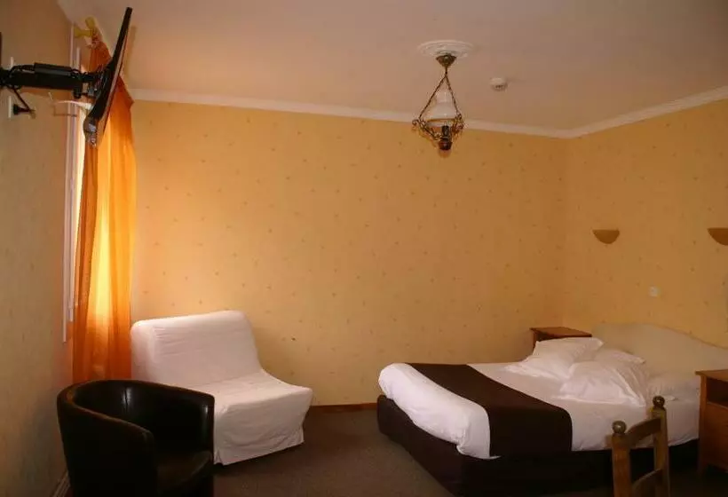 اتاق استاندارد سه نفره, Hôtel Céleste