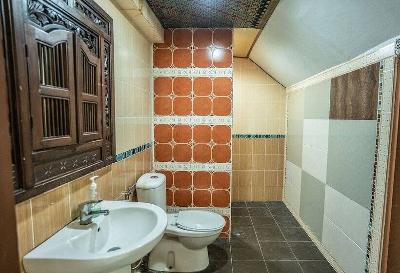 标准间, Lost Paradise Resort