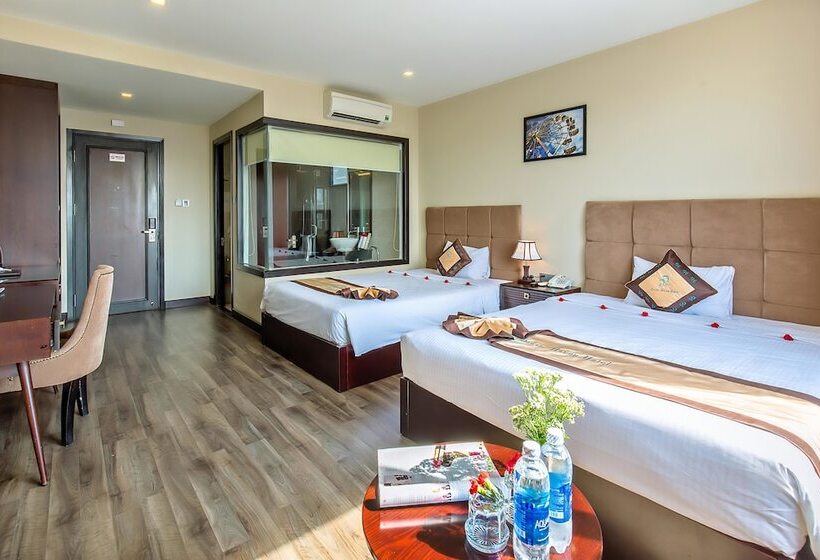 اتاق لوکس با چشمانداز دریا, Ocean Haven