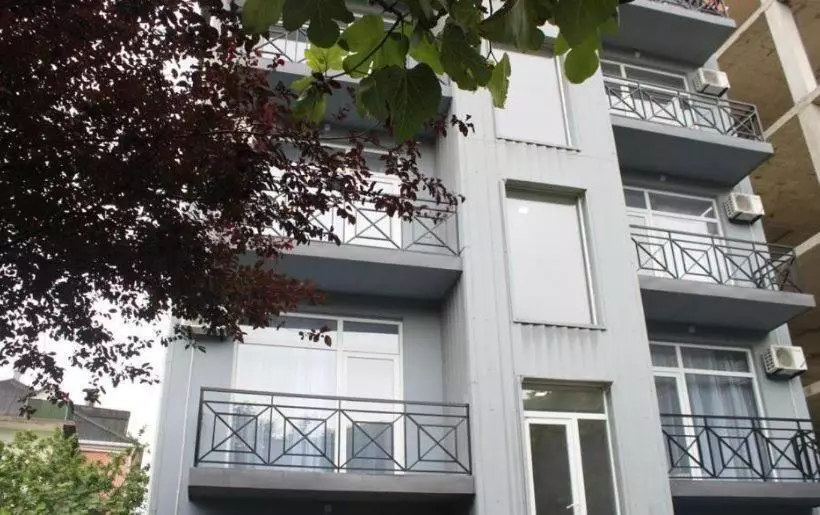 اتاق استاندارد سه نفره, Rio Gonio