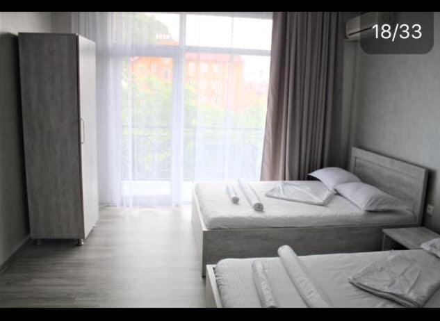 اتاق استاندارد سه نفره, Rio Gonio