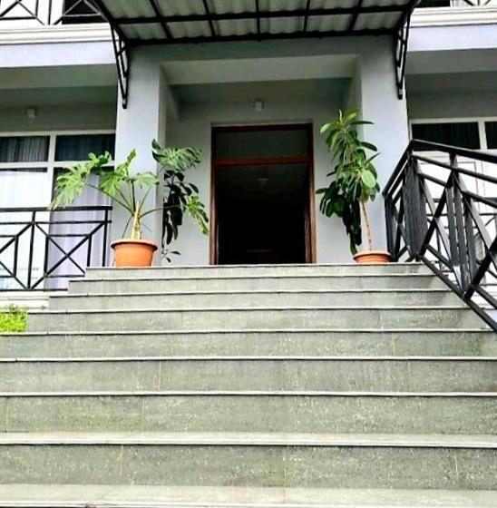 اتاق استاندارد سه نفره, Rio Gonio