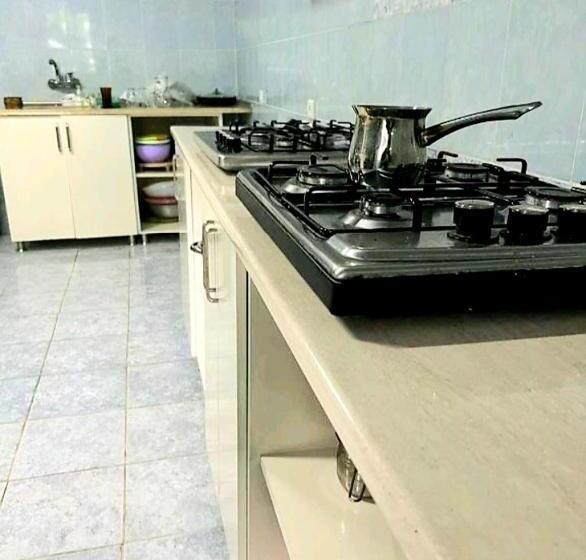 اتاق استاندارد سه نفره, Rio Gonio