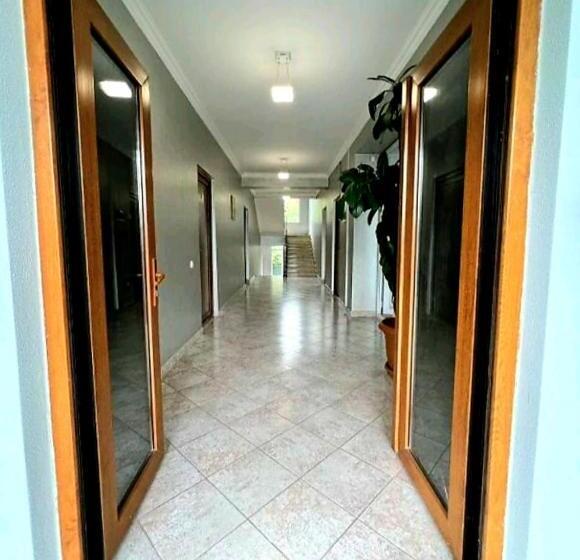 اتاق استاندارد چهار تخته, Rio Gonio