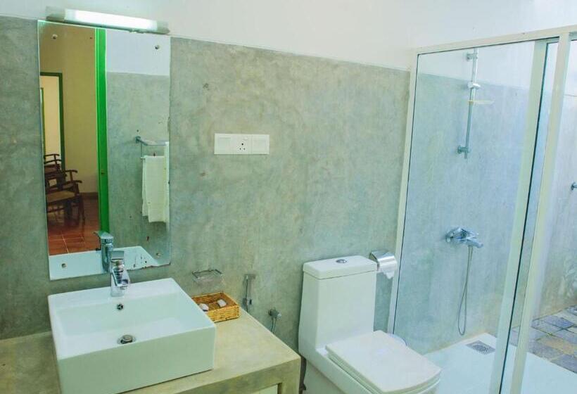 غرفة عائلية مطلّة علي الحديقة, Thalpe Walawwa Heritage Villa