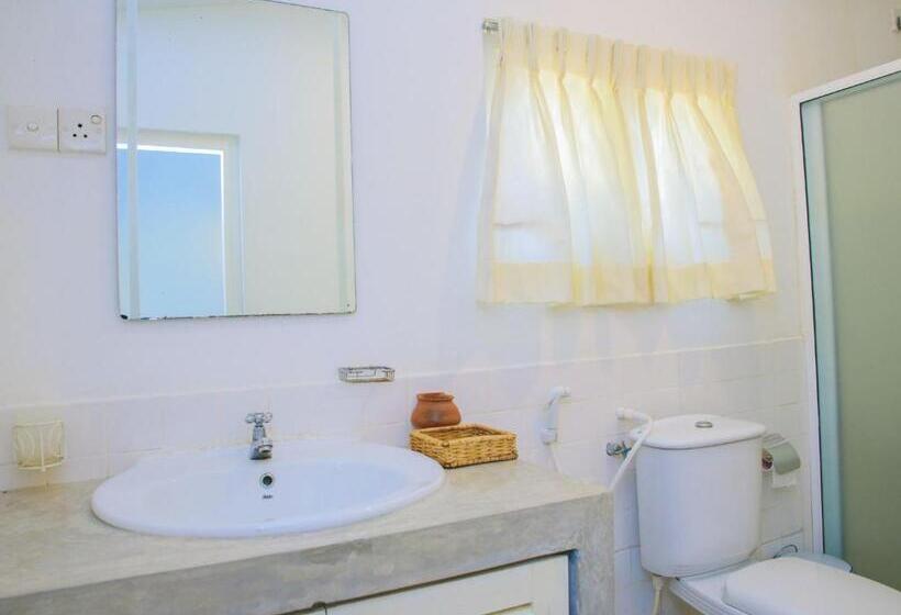 غرفة عائلية مطلّة علي الحديقة, Thalpe Walawwa Heritage Villa