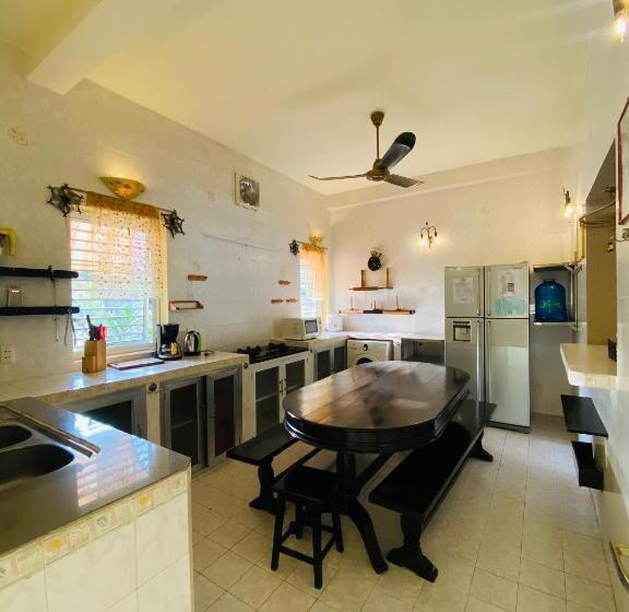 ویلای یک اتاق خوابه با استخر شنا, An Hoa Residence