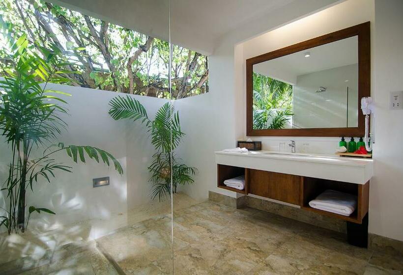 בקתה סופריור, Summer Island Maldives Resort