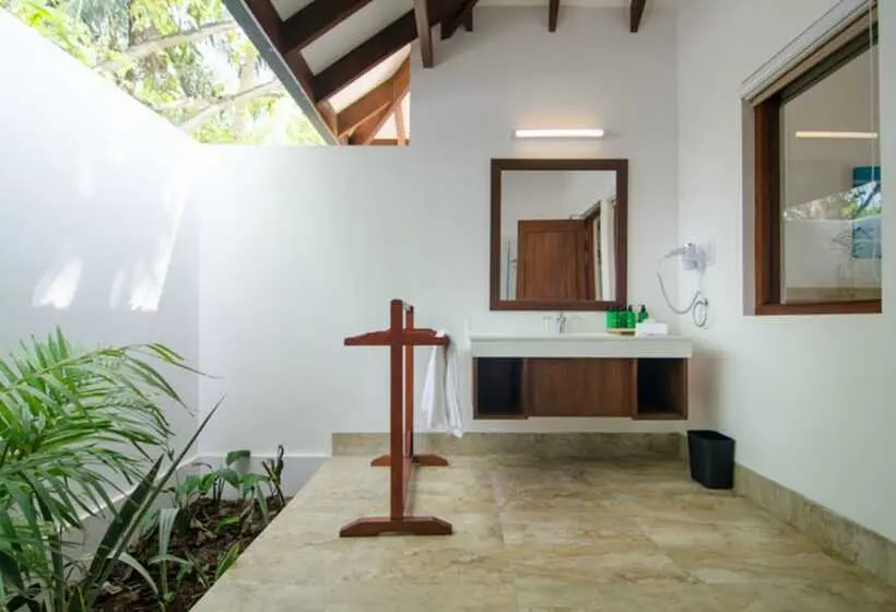 بانگلوی سوپریور, Summer Island Maldives Resort