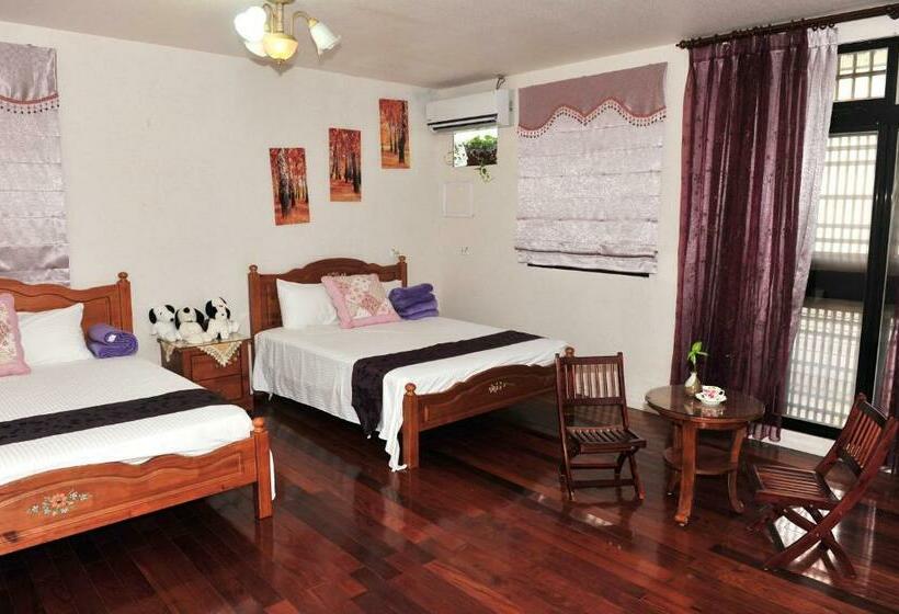 اتاق استاندارد چهار تخته, Yilan Homeland B&b