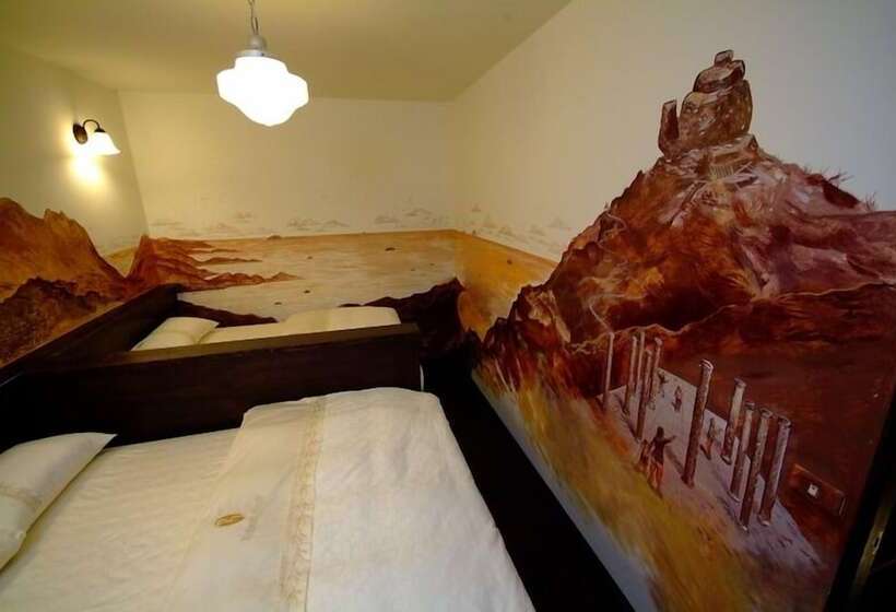 اتاق خانوادگی, Winsor S Hanguan