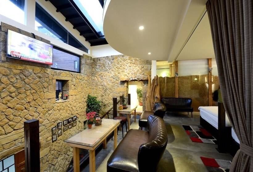 اتاق خانوادگی, Winsor S Hanguan