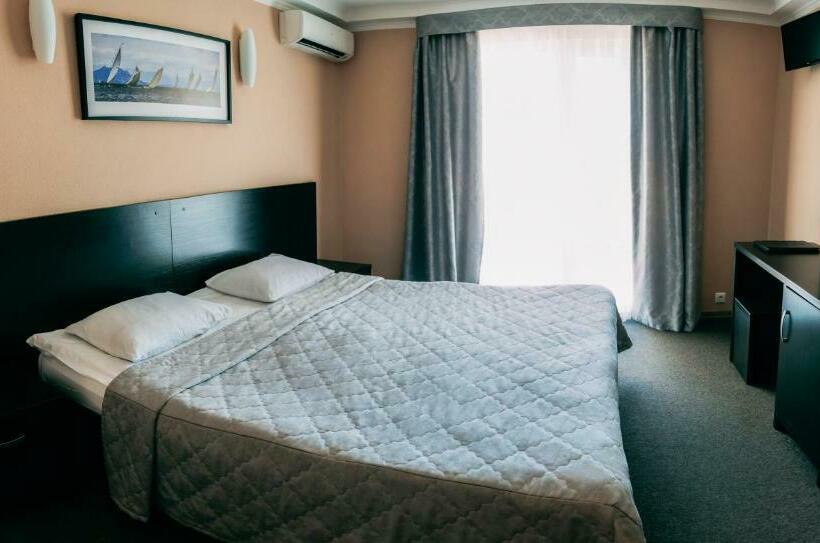 اتاق استاندارد, Amran