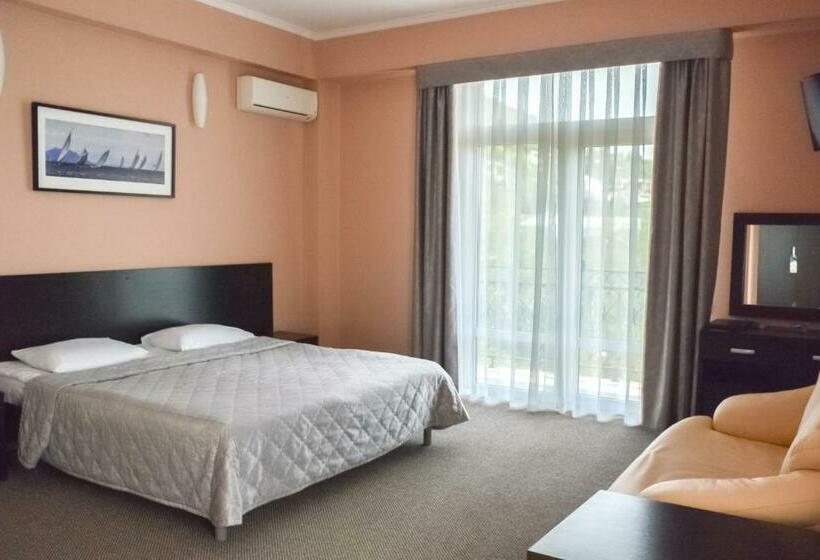 سوییت جونیور, Amran