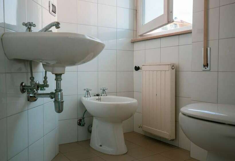 Chambre Basic, Burlamacco