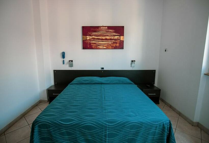 Chambre Basic, Burlamacco