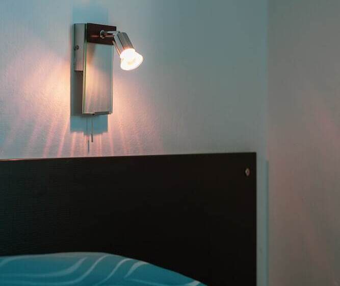 Chambre Triple Basique, Burlamacco