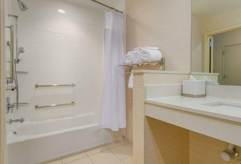 اتاق استاندارد با تخت بزرگ, Fairfield Inn & Suites By Marriott Raleigh Cary