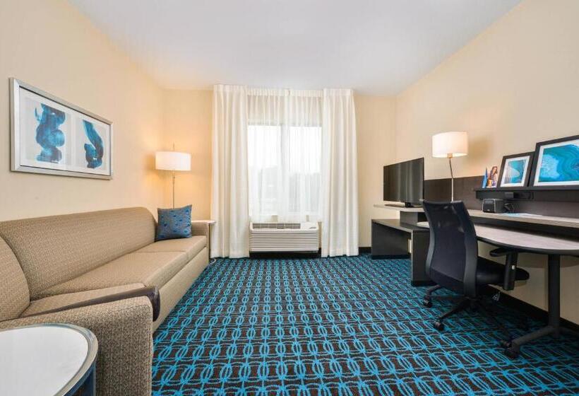 Люкс Кровать Кинг, Fairfield Inn & Suites By Marriott Raleigh Cary