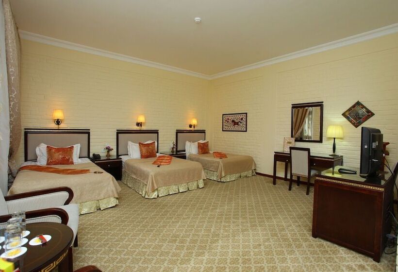 חדר סטנדרט לשלושה, Grand Samarkand Superior  A