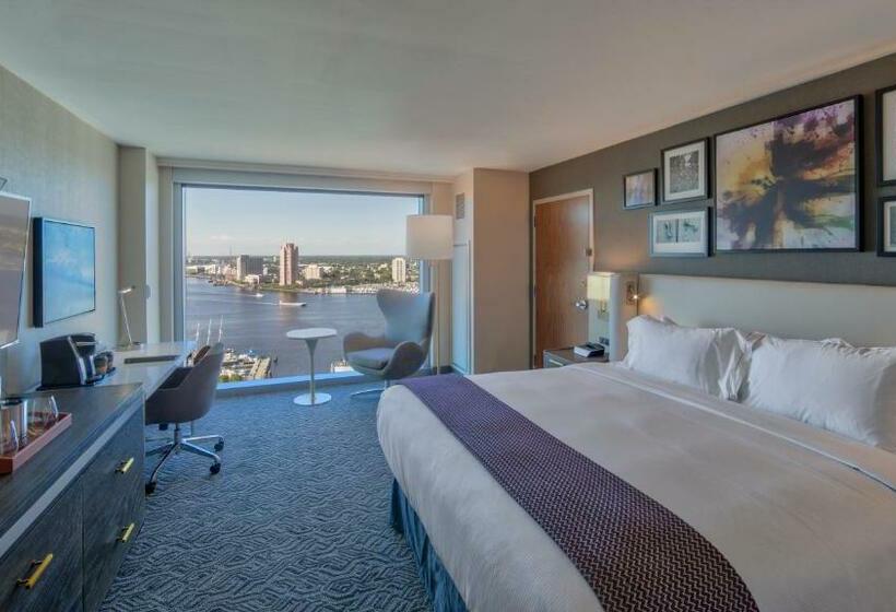 이그제큐티브 룸 킹사이즈 침대, Hilton Norfolk The Main