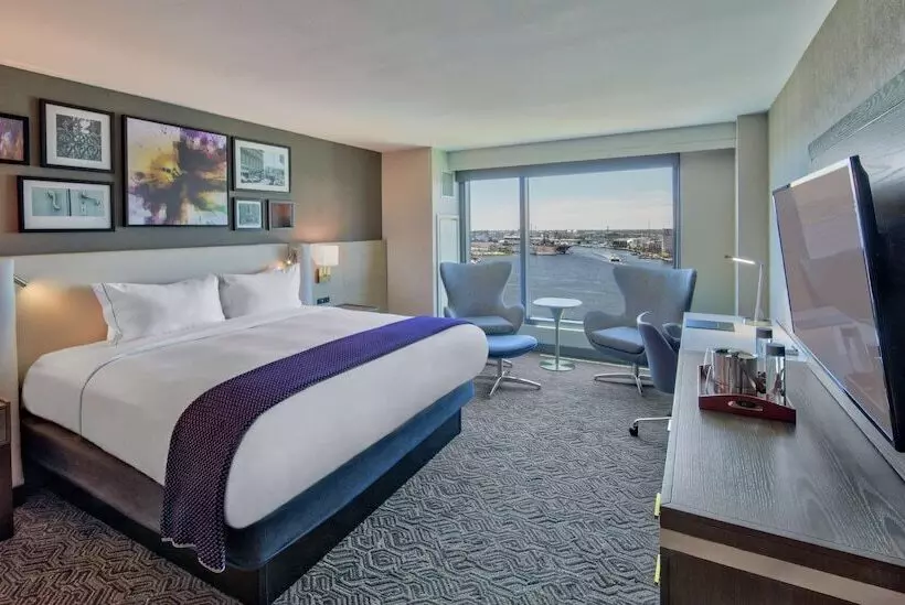 エクゼクティブルーム, Hilton Norfolk The Main