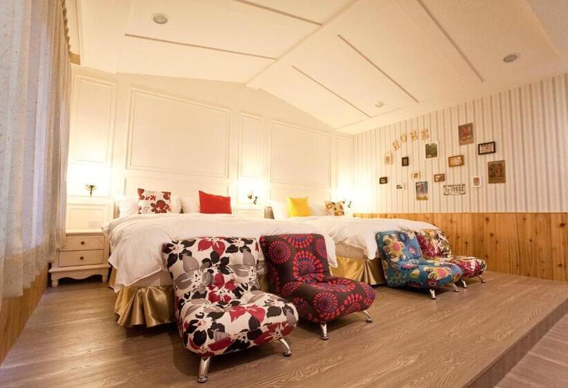 اتاق استاندارد چهار تخته, Li Wu Zuo Cun B&b