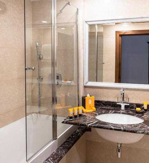 キングサイズベッドのデラックスルーム, Orion Hotel Bishkek