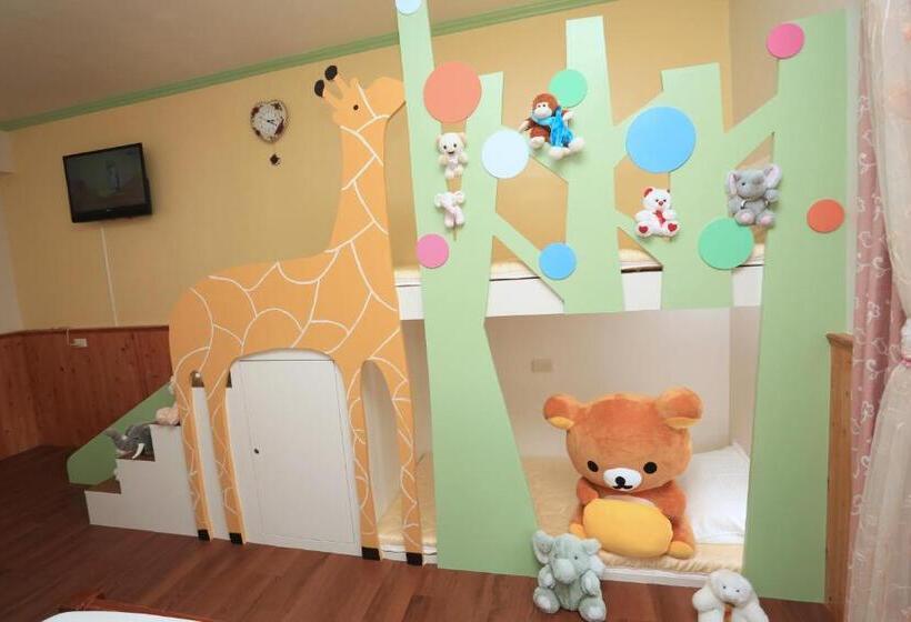اتاق خانوادگی, Yilan Homeland B&b