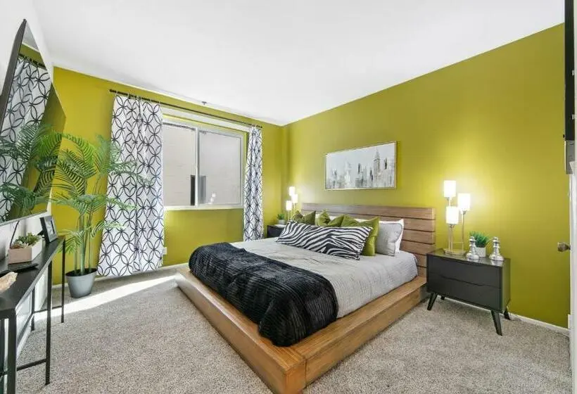 آپارتمان 1 خوابه, Beverly Hills Gem 1 Br Apt With Parking 218