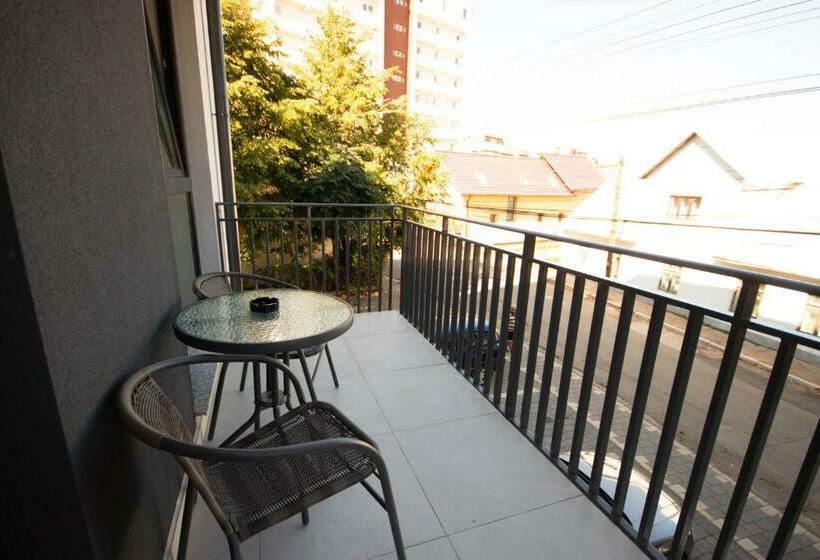 Апартаменты Deluxe 1 Спальня, Downtown Apartments