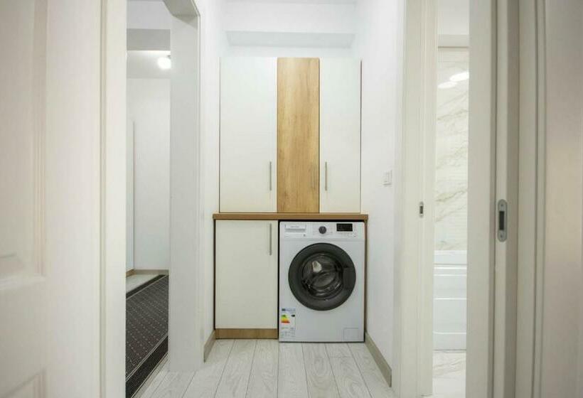 Апартаменты Deluxe 1 Спальня, Downtown Apartments