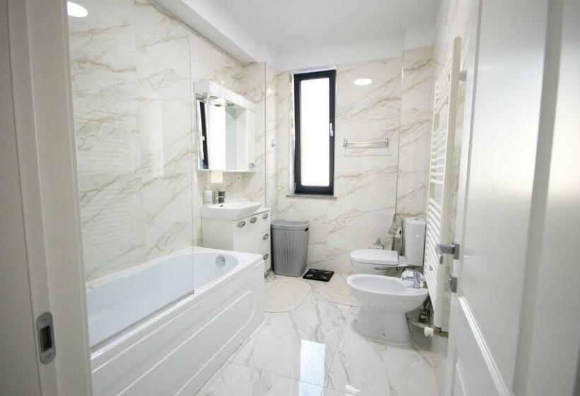 Апартаменты Deluxe 1 Спальня, Downtown Apartments