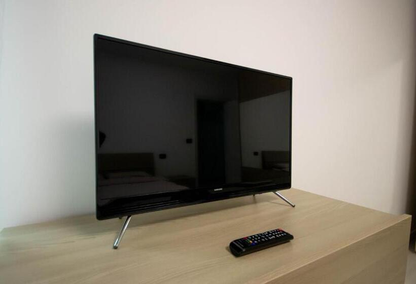 Апартаменты 3 Спальни, Downtown Apartments