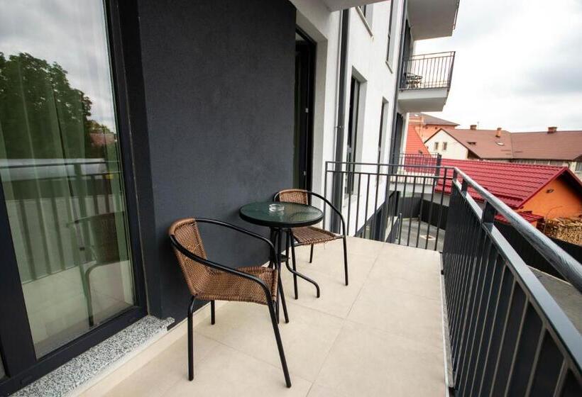 Апартаменты 3 Спальни, Downtown Apartments