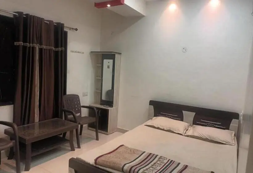 デラックスルーム, Hemprabha Bed & Breakfast, Ratnagiri