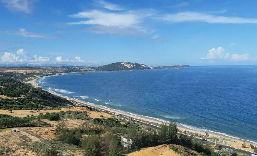 اتاق استاندارد با چشمانداز دریا, Apec Mandala Mũi Né