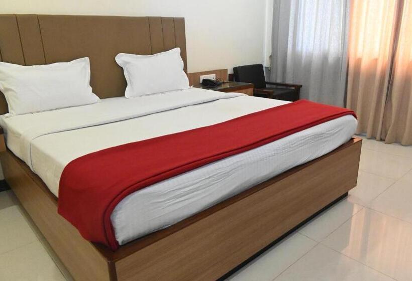 Номер Deluxe, Pritam Park
