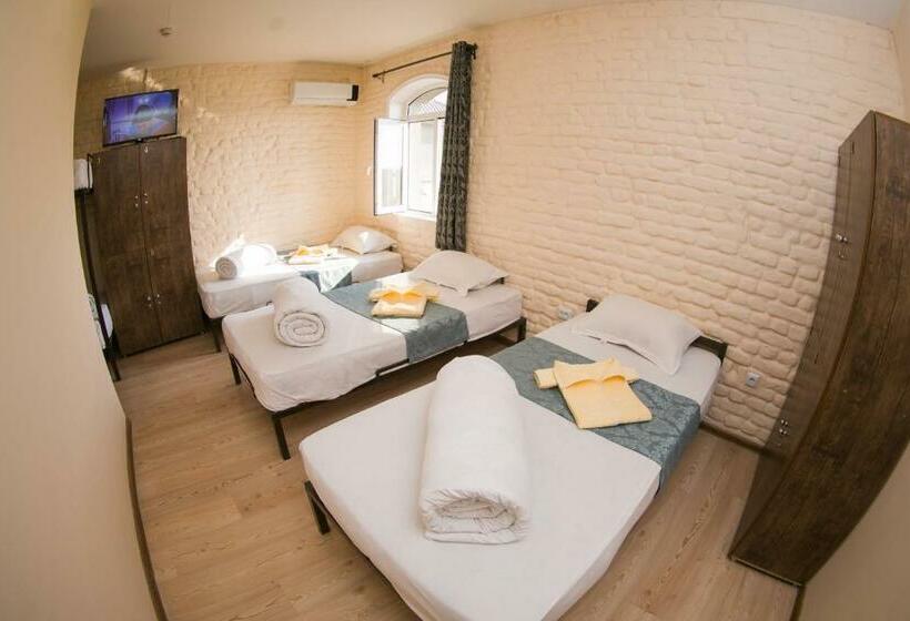 Habitación Estàndard Individual, Star