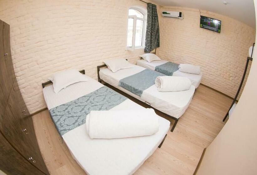 Habitación Estàndard Individual, Star