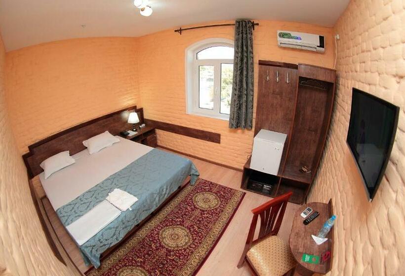 Habitació Estàndard, Star