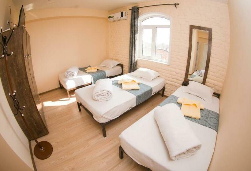 Habitación Estàndard Individual, Star