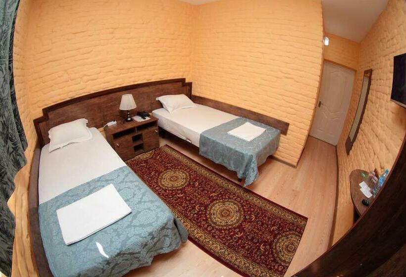 Habitació Estàndard, Star