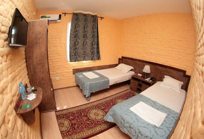 Habitació Estàndard, Star