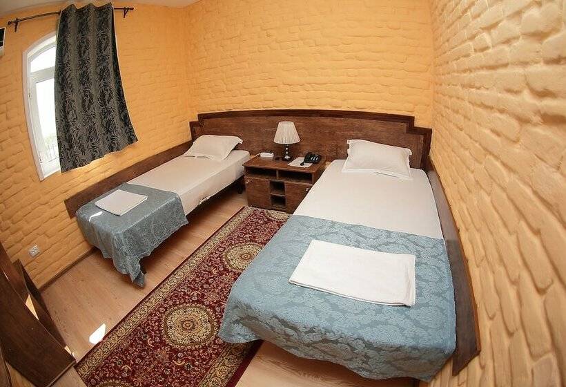 Habitació Estàndard, Star